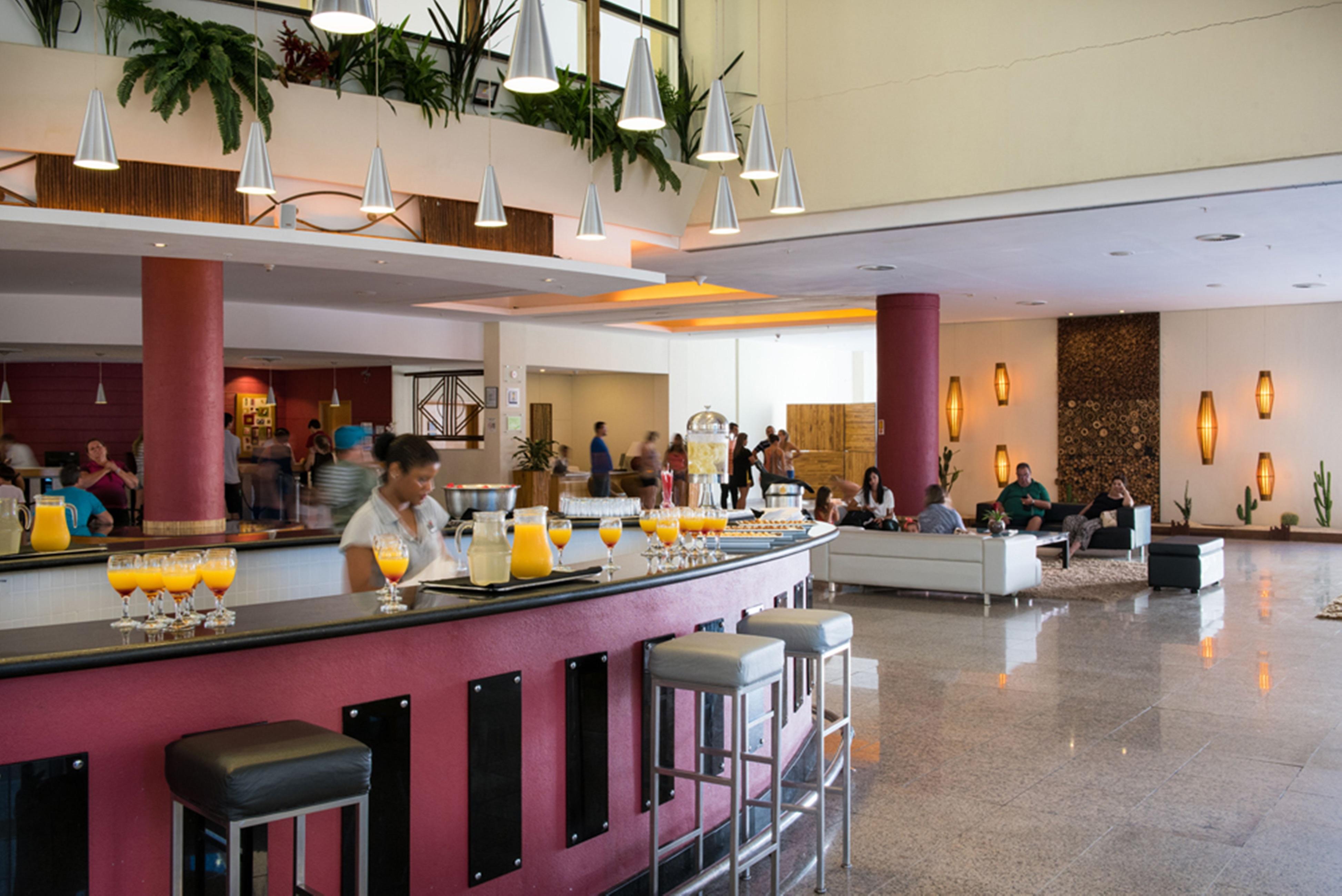 Vila Gale Eco Resort Angra Angra dos Reis Exterior foto The lobby bar at the Sheraton Berlin