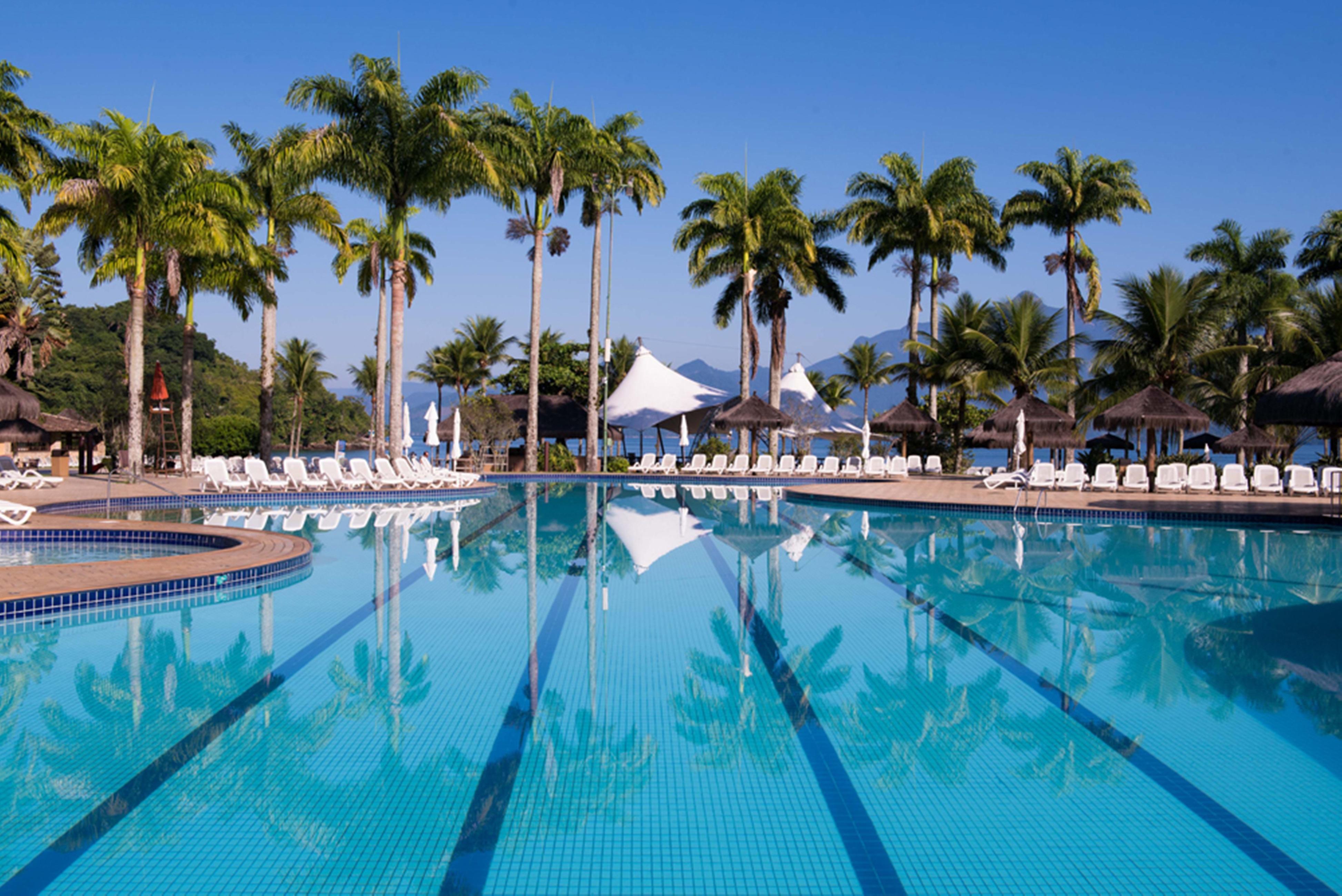 Vila Gale Eco Resort Angra Angra dos Reis Exterior foto The swimming pool at the Sheraton Nha Trang Hotel & Spa Resort